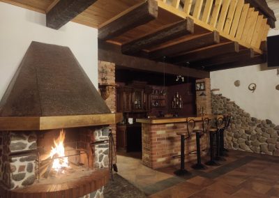 Ražiškių sodyba židinys